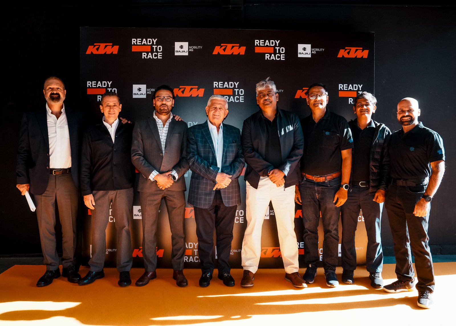 Bajaj adquiere KTM; Grupo Surman será el distribuidor estratégico